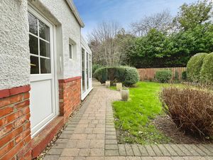 Photo 18- click for photo gallery